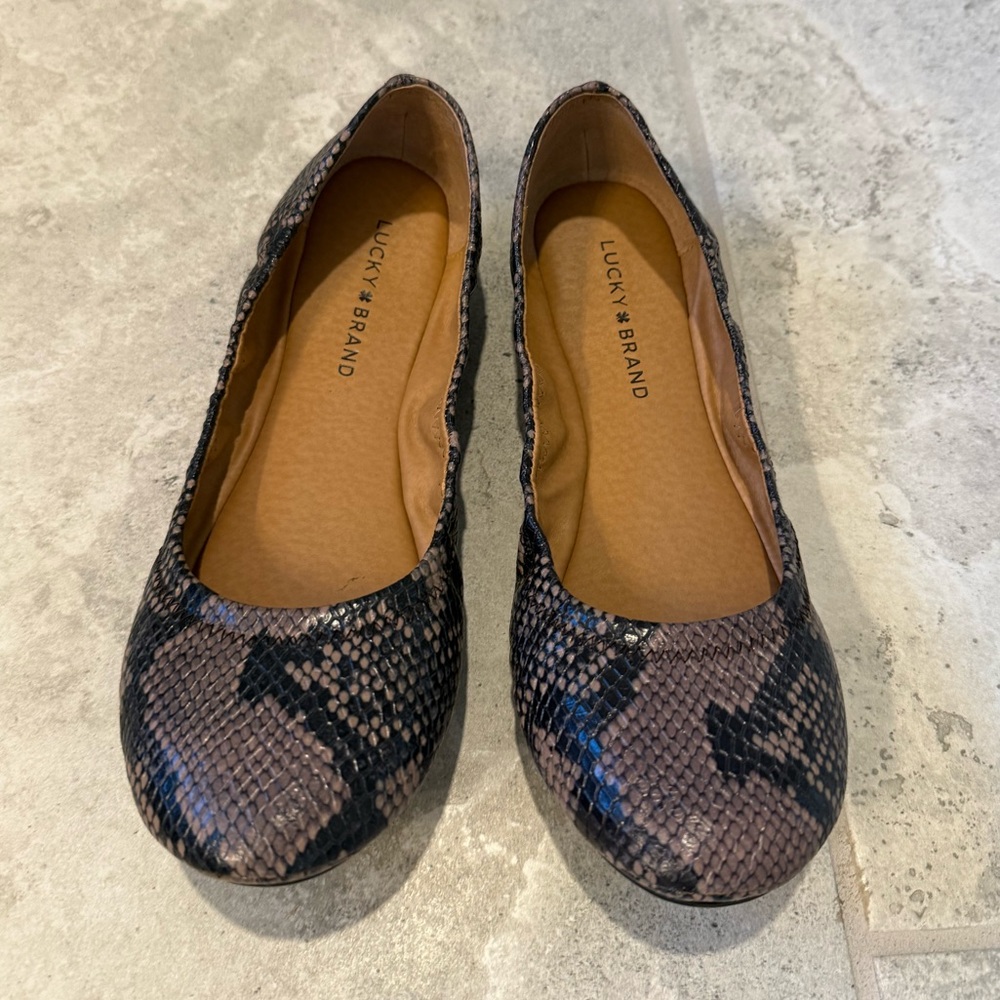 Women’s Lucky Brand snake print flats